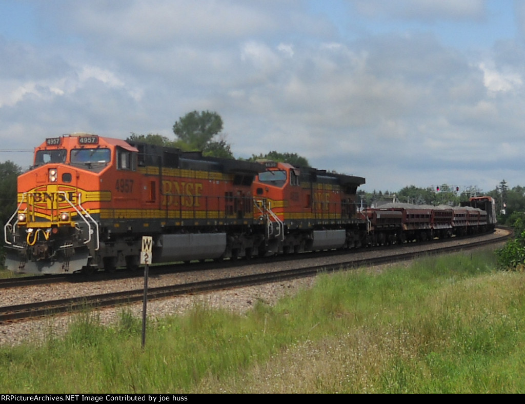 BNSF 4957 East